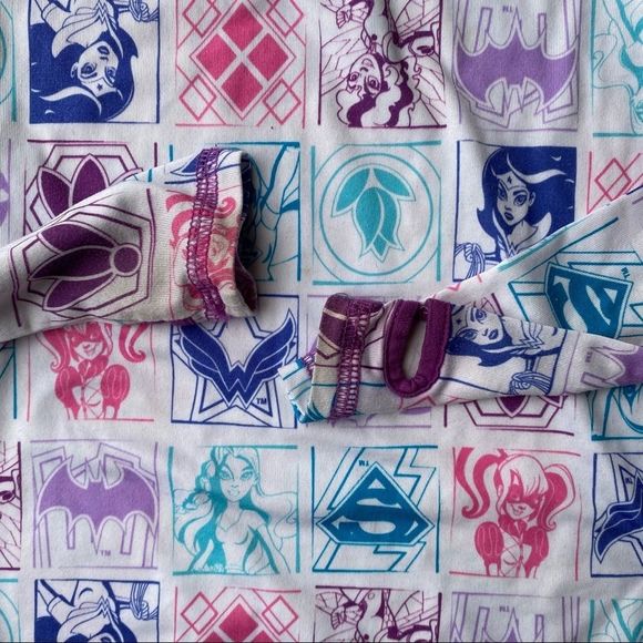 DC Super Hero Shirt/pants Pajama Set Size Y-Small - Picture 5 of 6